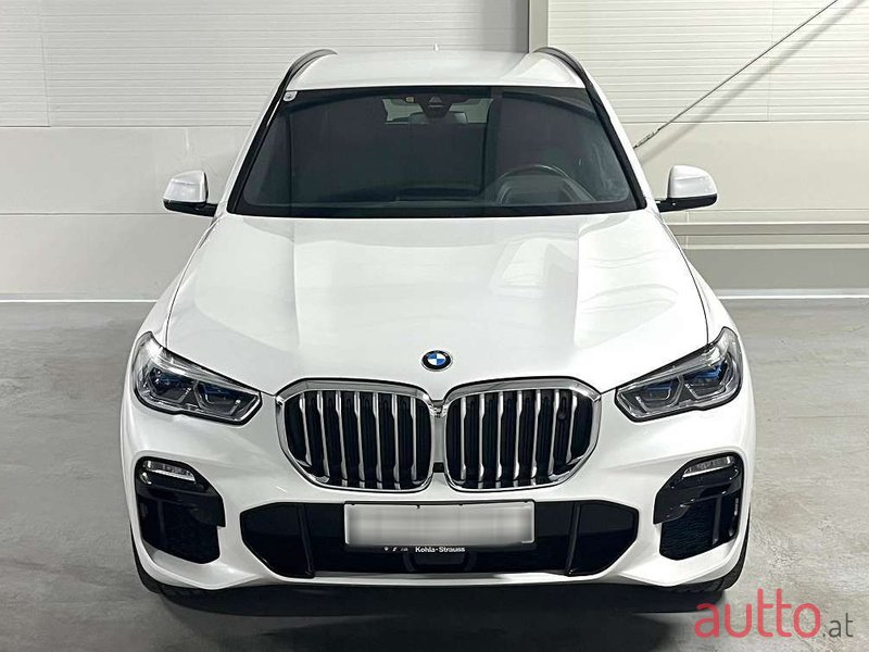 2020' BMW X5 photo #2