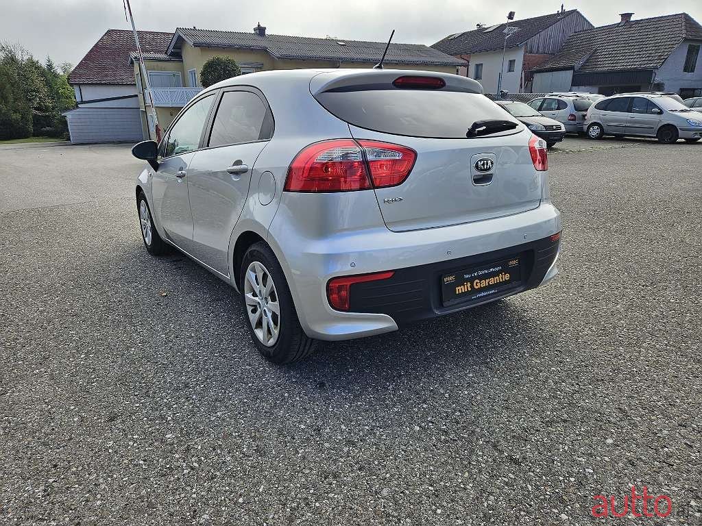2016' Kia Rio photo #5