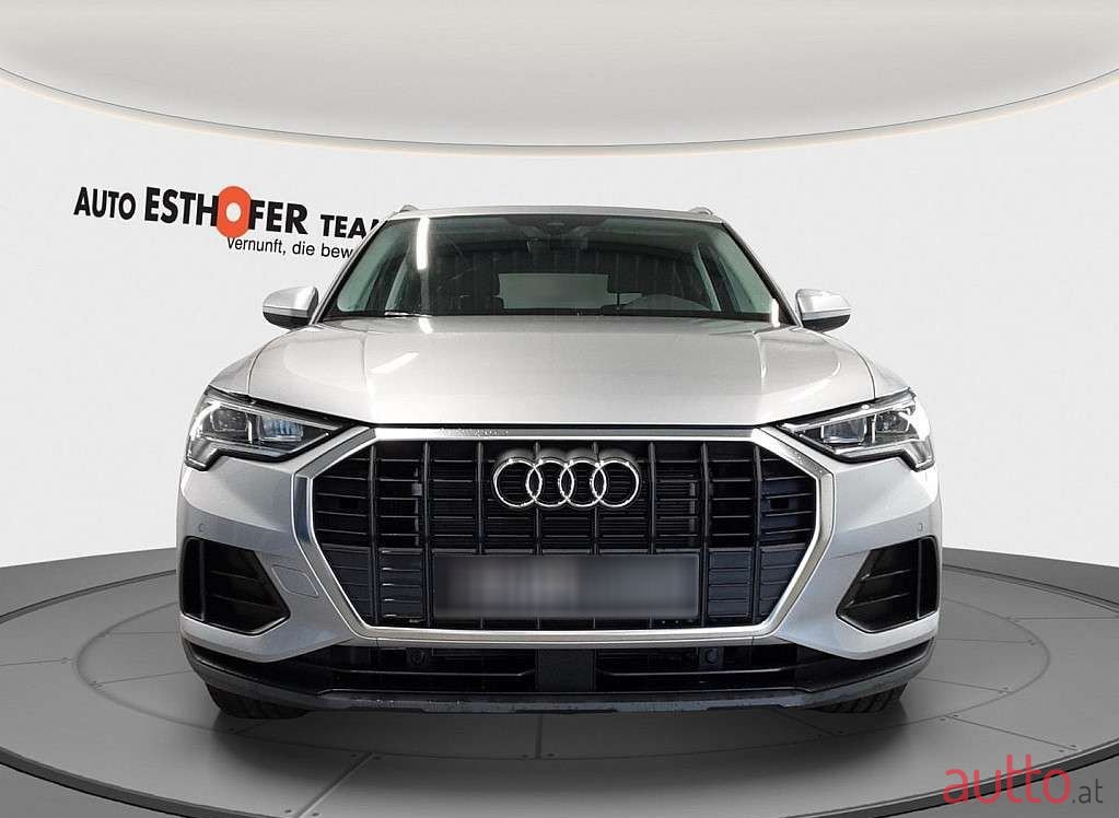 2022' Audi Q3 photo #2