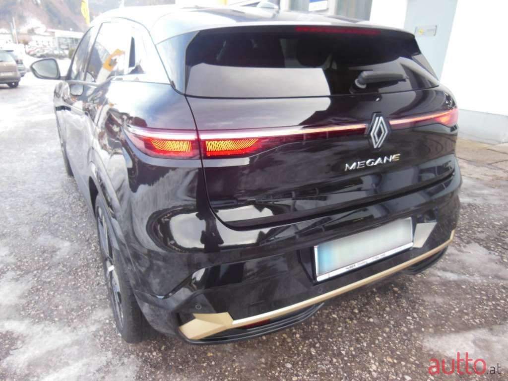 2023' Renault Megane photo #5