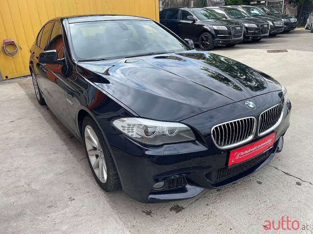 2011' BMW 5Er-Reihe photo #3
