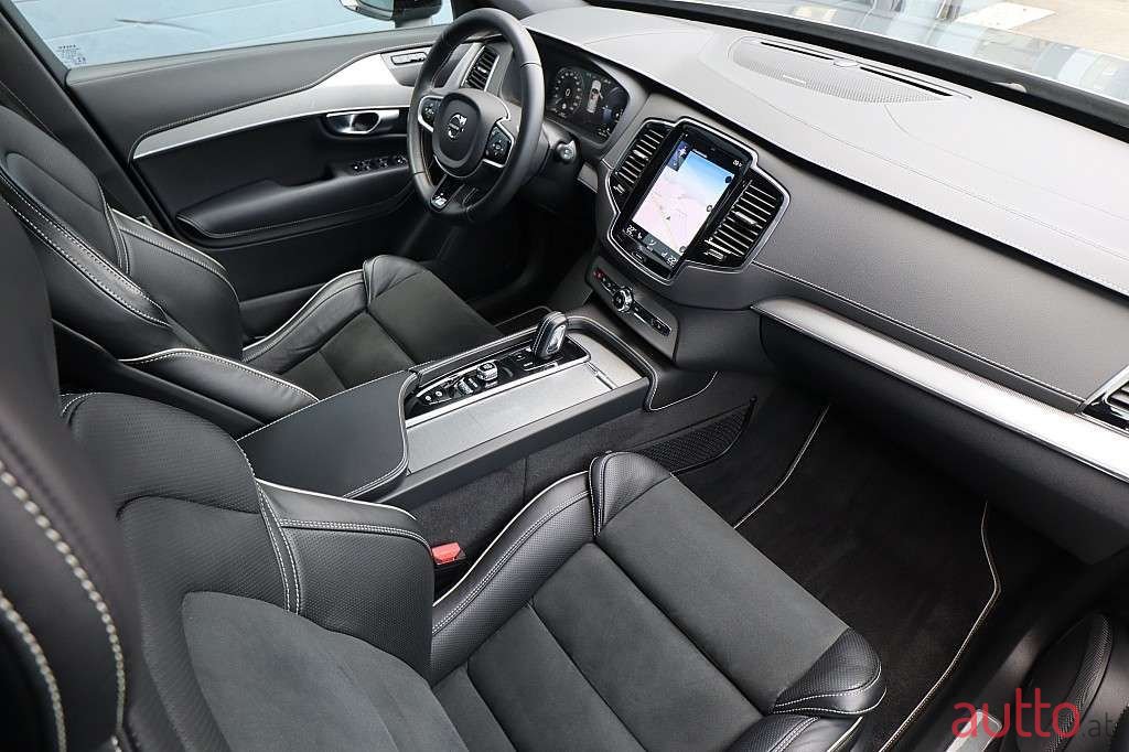 2020' Volvo XC90 photo #4