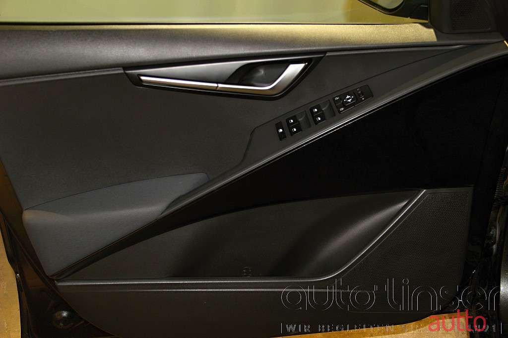 2022' Kia Niro photo #5