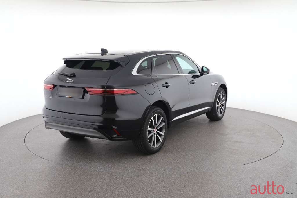 2023' Jaguar F-Pace photo #5