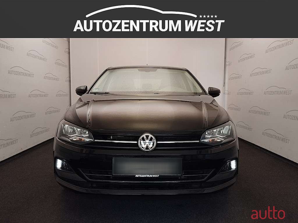 2020' Volkswagen Polo photo #2