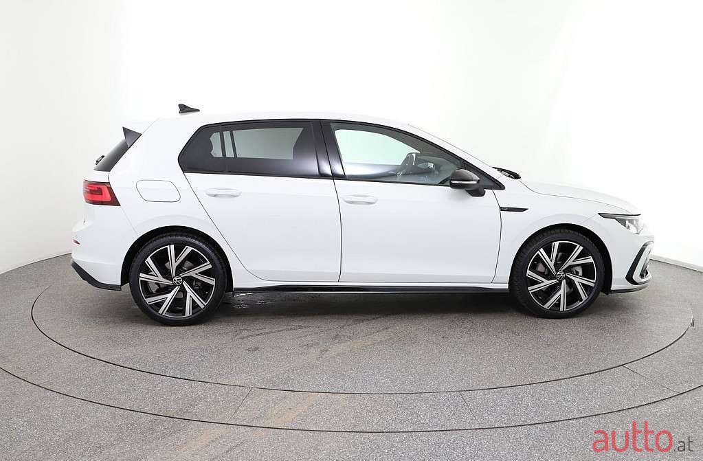 2023' Volkswagen Golf photo #6