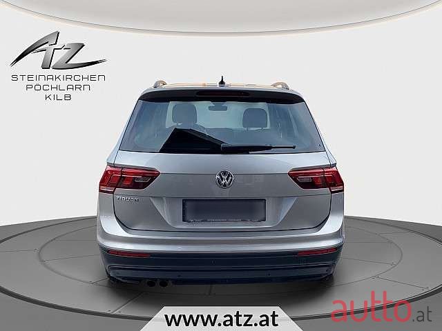 2019' Volkswagen Tiguan photo #5