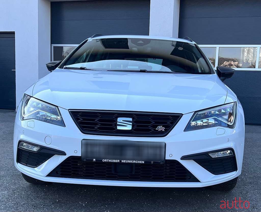 2020' SEAT Leon photo #1
