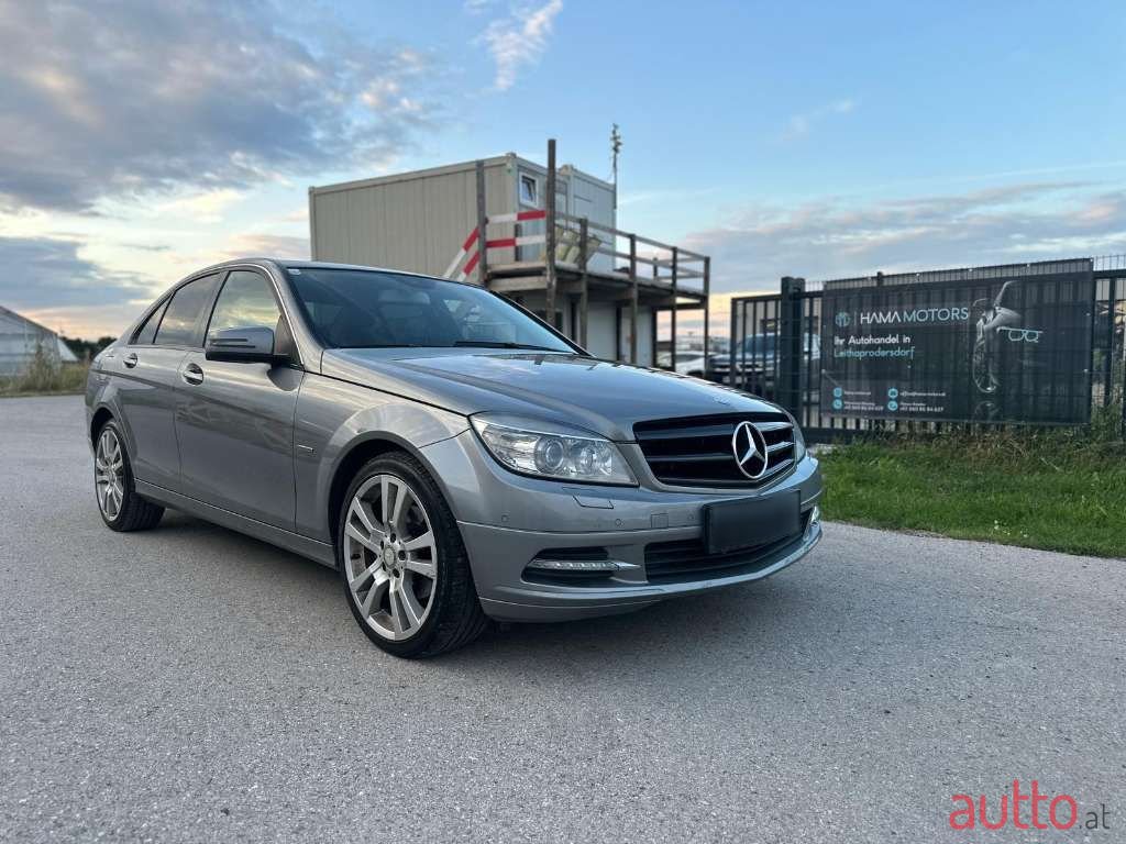 2011' Mercedes-Benz C-Klasse photo #1