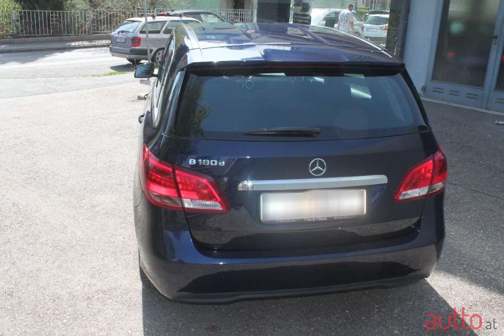 2017' Mercedes-Benz B-Klasse photo #2