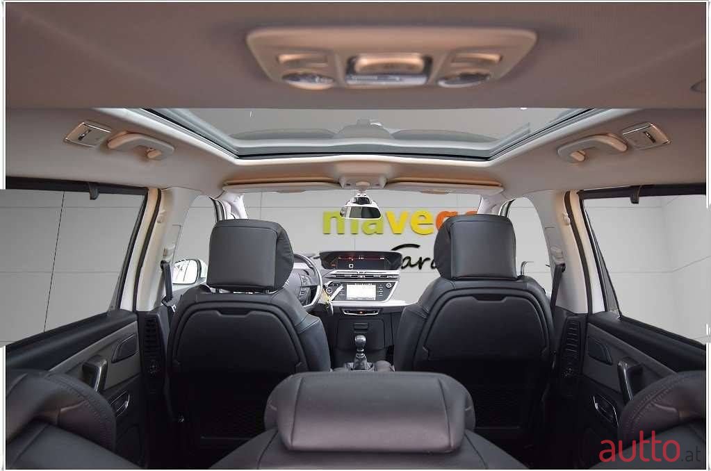 2020' Citroen Grand C4 SpaceTourer photo #5