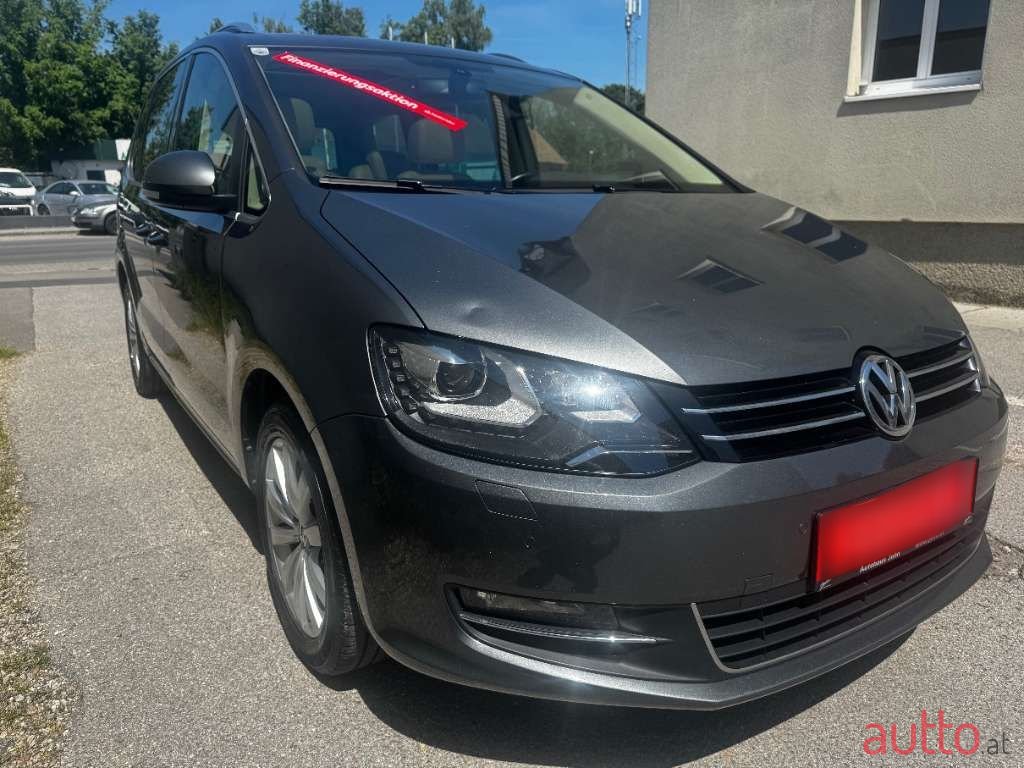 2014' Volkswagen Sharan photo #1