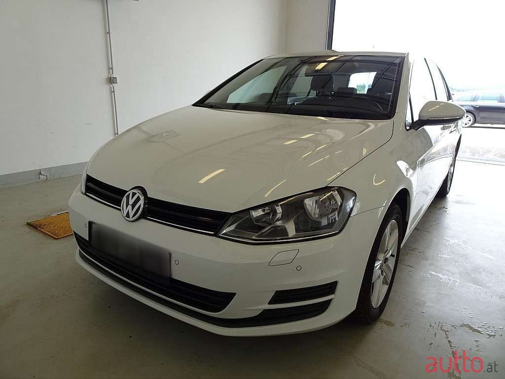 2015' Volkswagen Golf photo #1