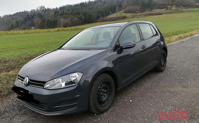 2013' Volkswagen Golf photo #1