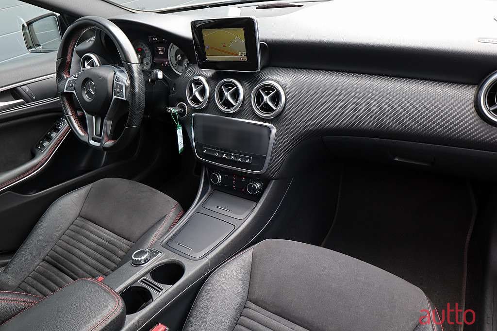 2015' Mercedes-Benz A-Klasse photo #4