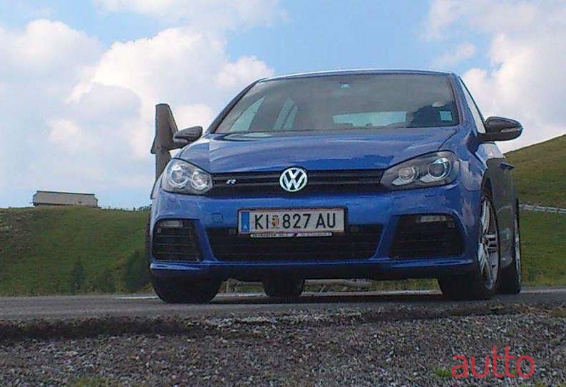 2012' Volkswagen Golf photo #1