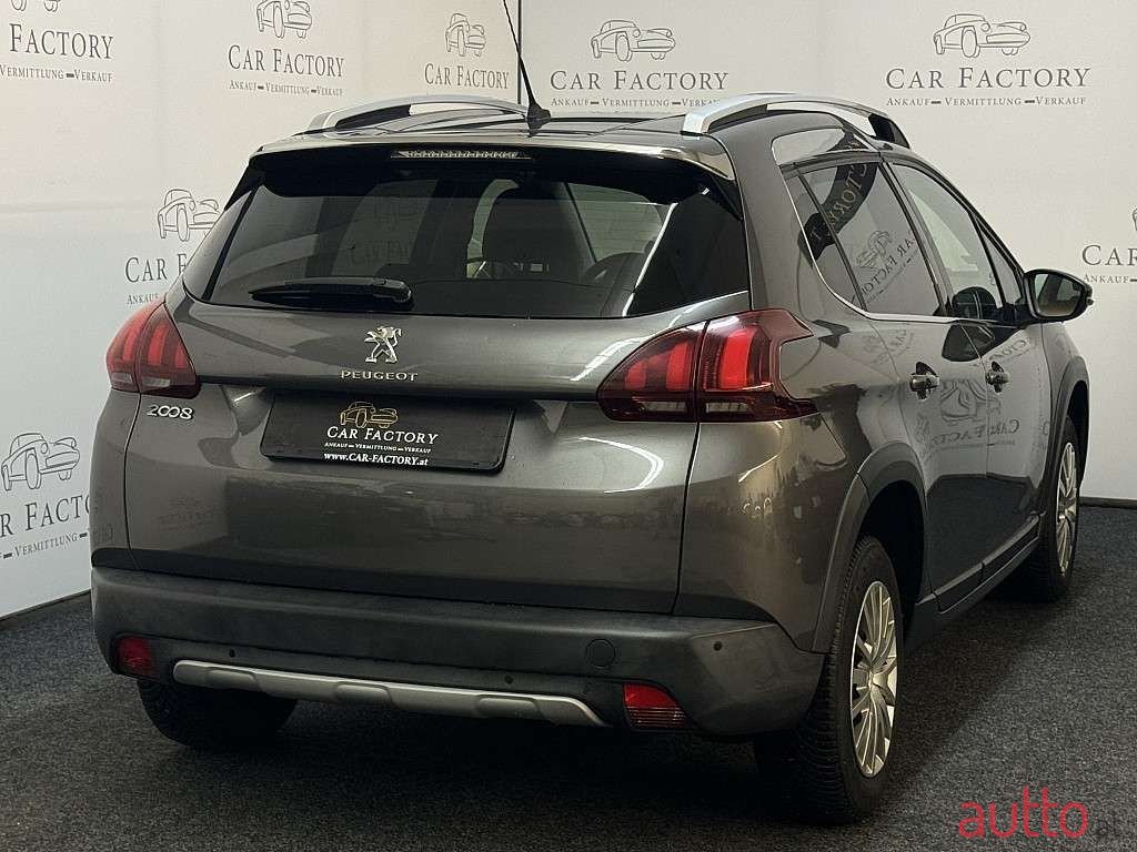 2018' Peugeot 2008 photo #2