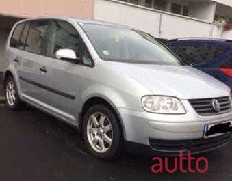 2003' Volkswagen Touran photo #1