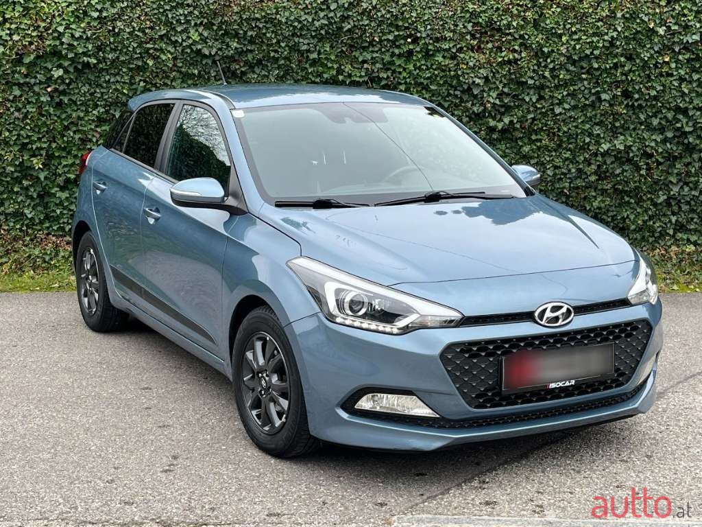 2017' Hyundai i20 photo #1