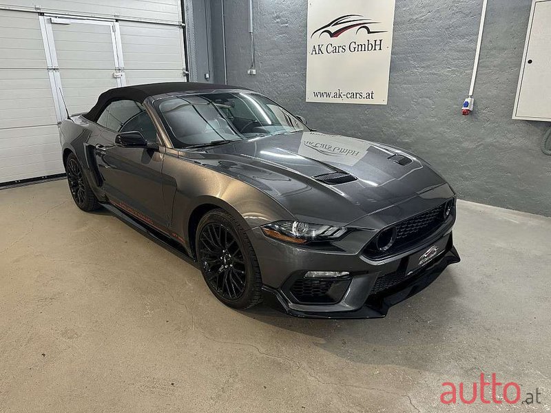 2019' Ford Mustang photo #2