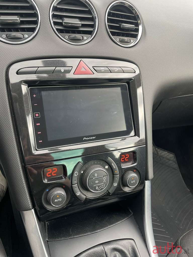 2009' Peugeot 308 photo #6