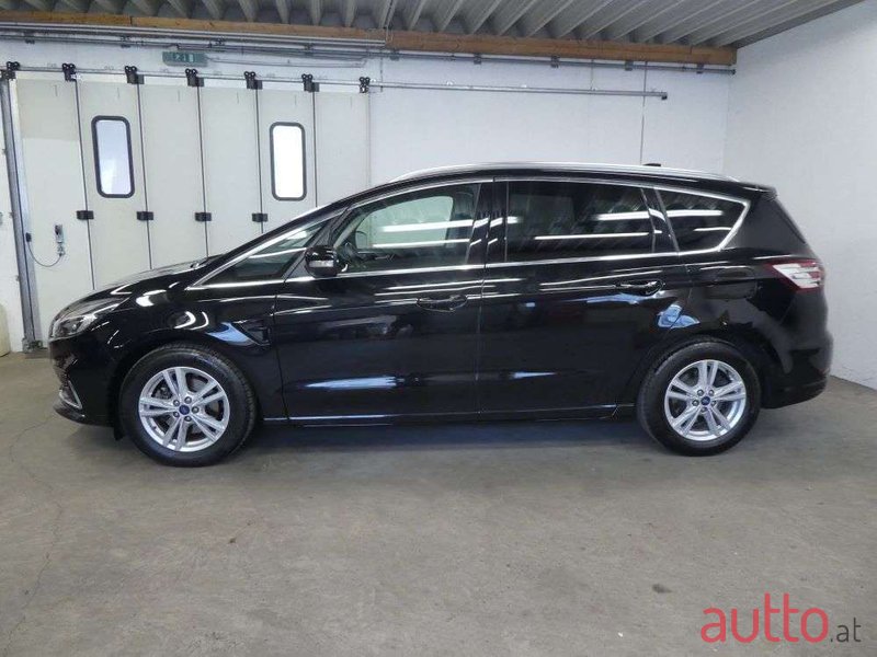 2022' Ford S-Max photo #2