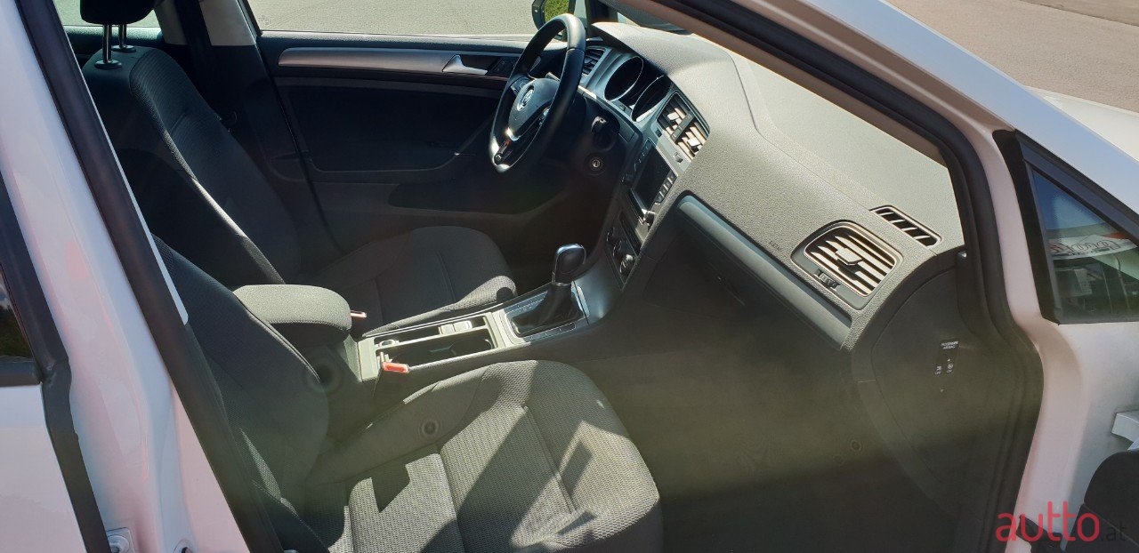 2016' Volkswagen Golf VII photo #6