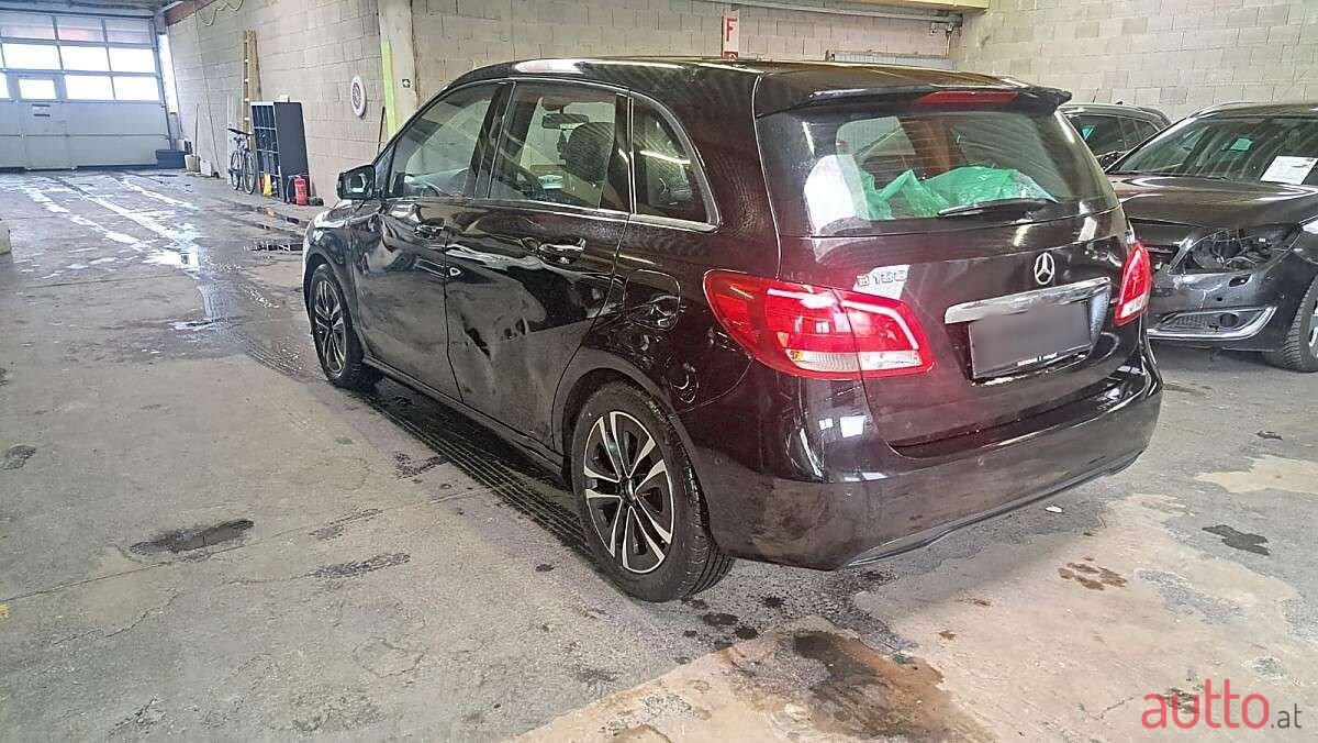 2015' Mercedes-Benz B-Klasse photo #4