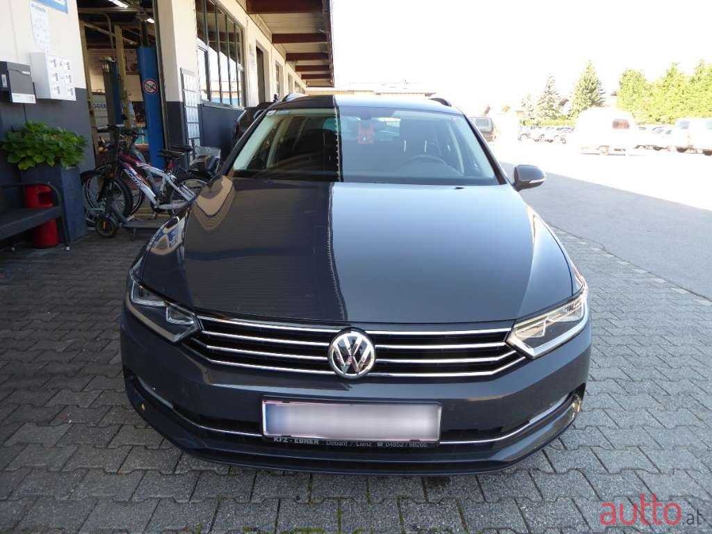 2016' Volkswagen Passat photo #1