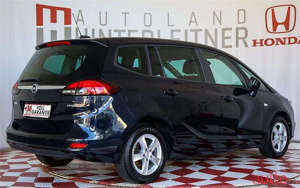 2018' Opel Zafira photo #2