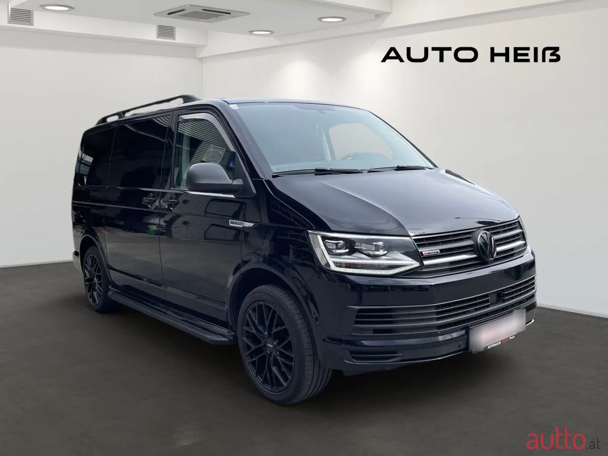 2018' Volkswagen Multivan photo #3