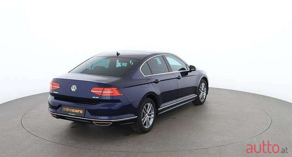 2018' Volkswagen Passat photo #3