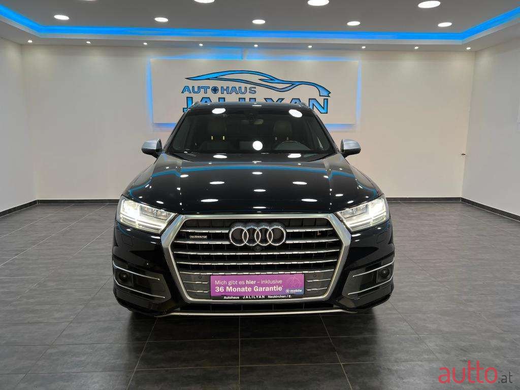2018' Audi Q7 photo #6