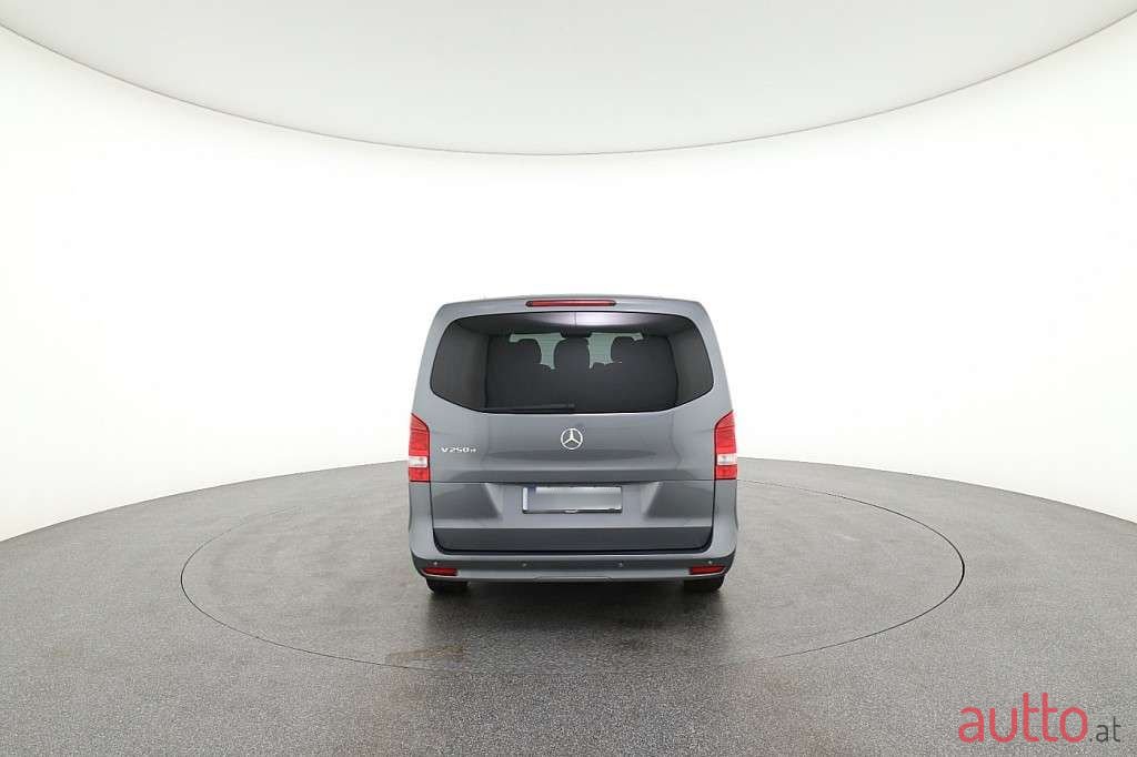 2023' Mercedes-Benz V-Klasse photo #4