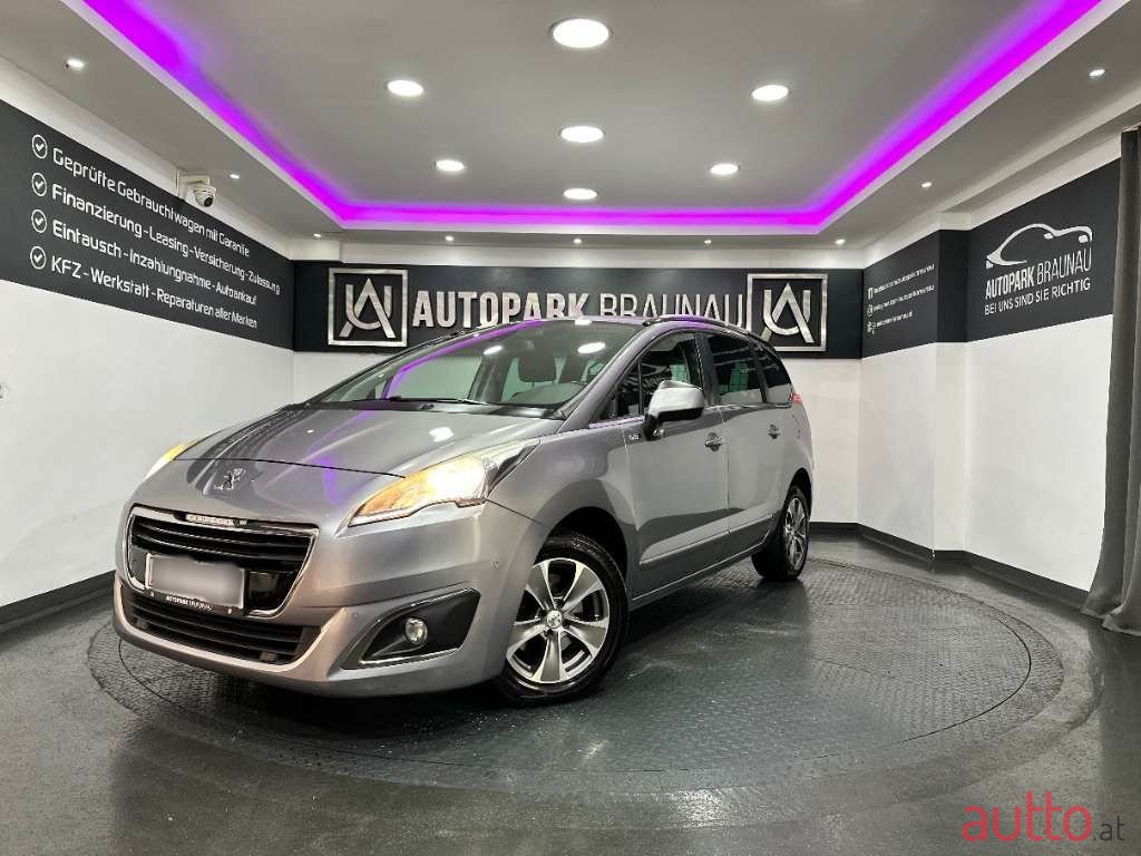 2016' Peugeot 5008 photo #1