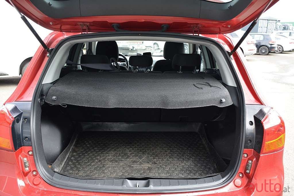 2014' Mitsubishi ASX photo #6