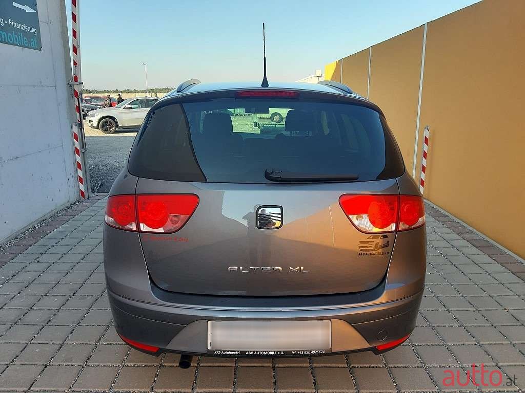 2012' SEAT Altea XL photo #2