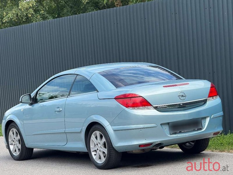 2009' Opel Astra photo #3