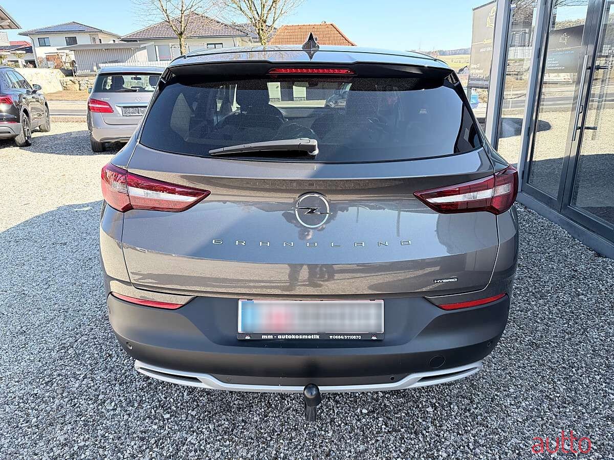 2021' Opel Grandland X photo #5
