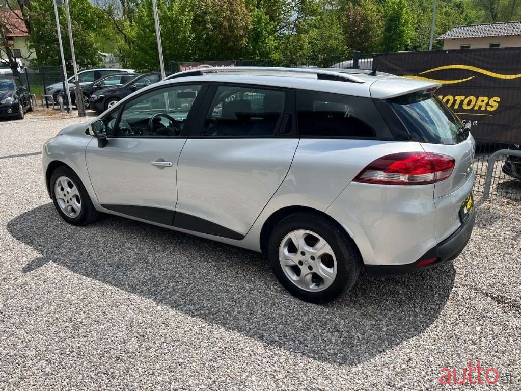 2013' Renault Clio photo #6