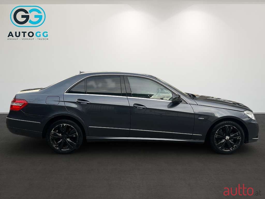 2010' Mercedes-Benz E-Klasse photo #3