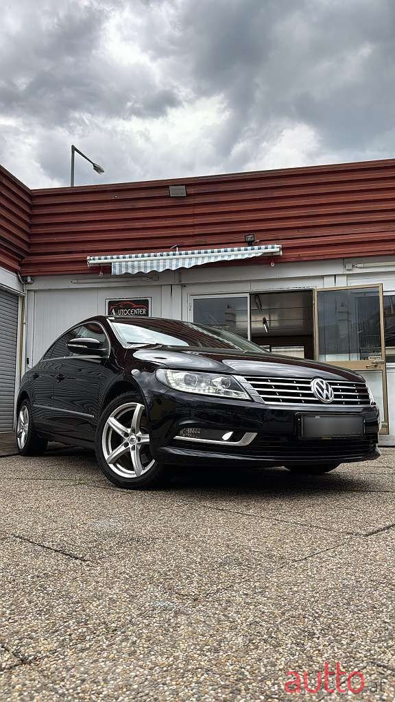 2014' Volkswagen Passat photo #5