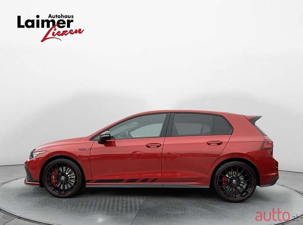 2023' Volkswagen Golf photo #2