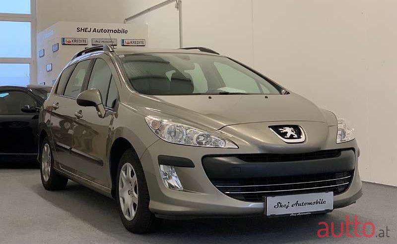 2010' Peugeot 308 photo #2