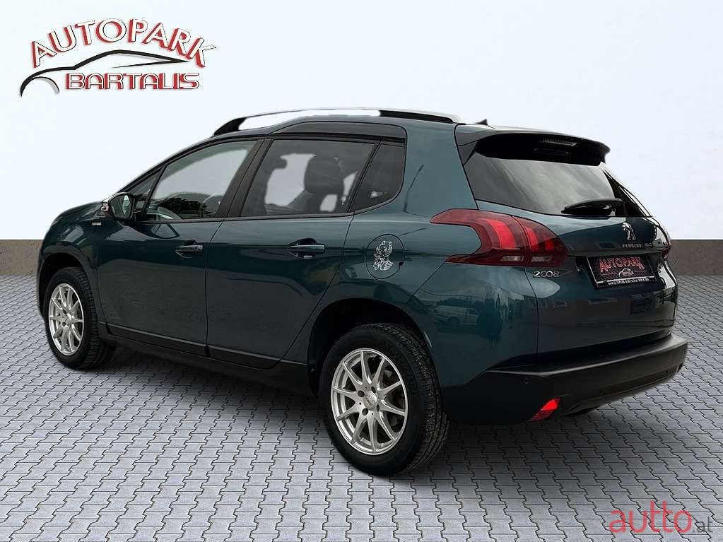 2018' Peugeot 2008 photo #6