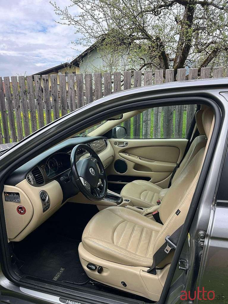 2008' Jaguar X-Type photo #6