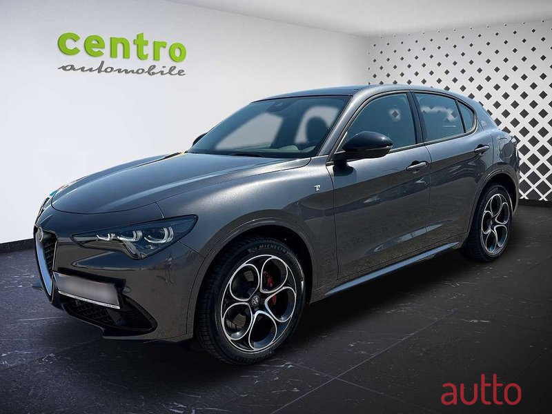 2024' Alfa Romeo Stelvio photo #5