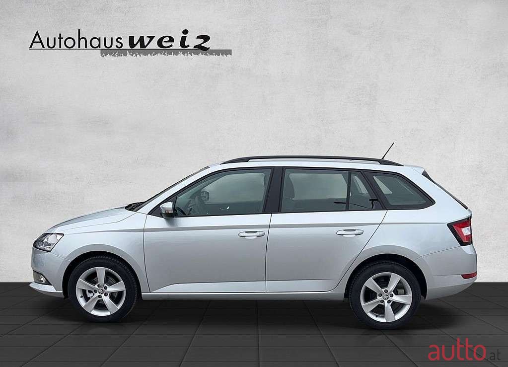 2023' Skoda Fabia photo #3