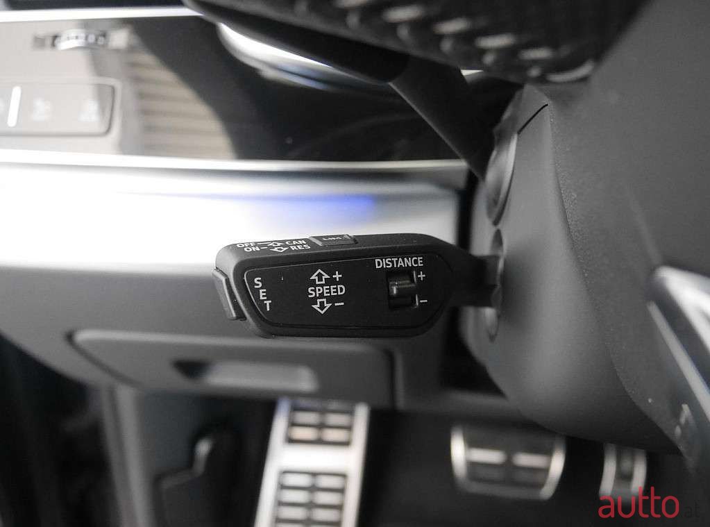 2018' Audi Q8 photo #6