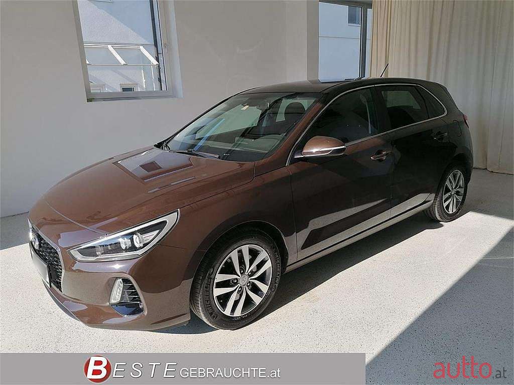 2017' Hyundai i30 photo #2